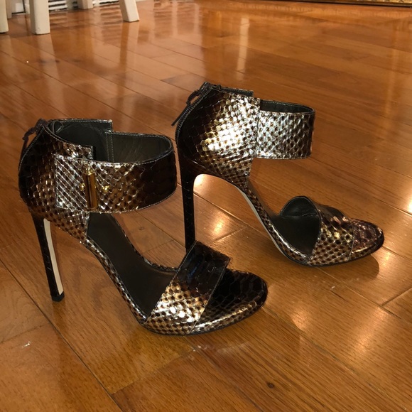 Brand new python Stuart Weitzman Heel - Picture 3 of 7